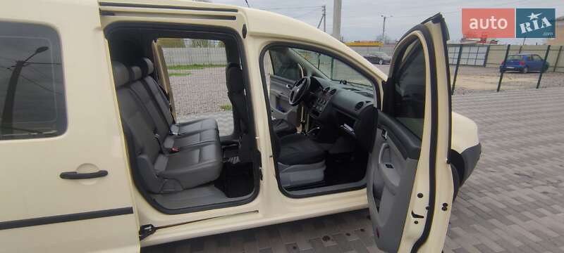 Минивэн Volkswagen Caddy 2010 в Шепетовке