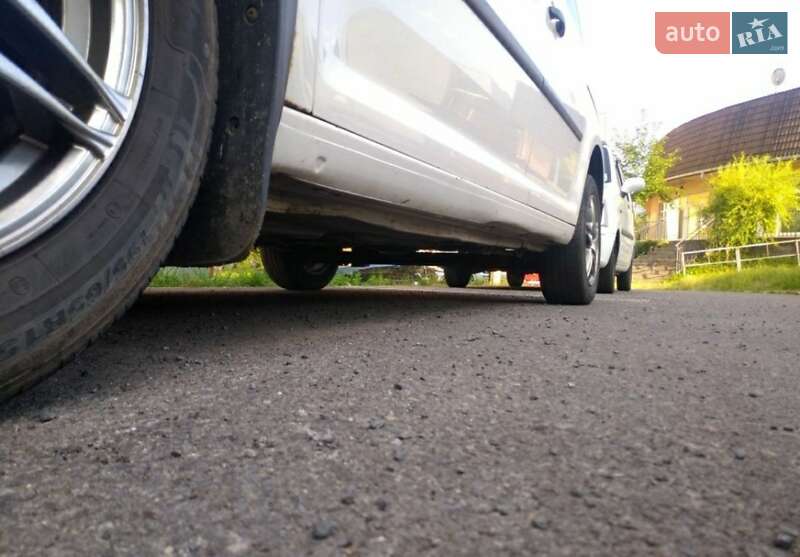 Хетчбек Volkswagen Caddy 2010 в Овідіополі