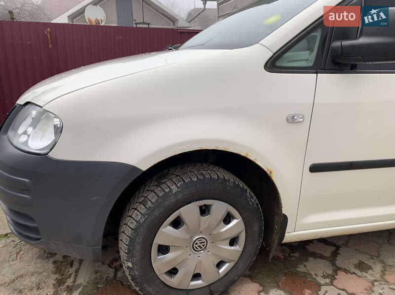Минивэн Volkswagen Caddy 2006 в Черновцах
