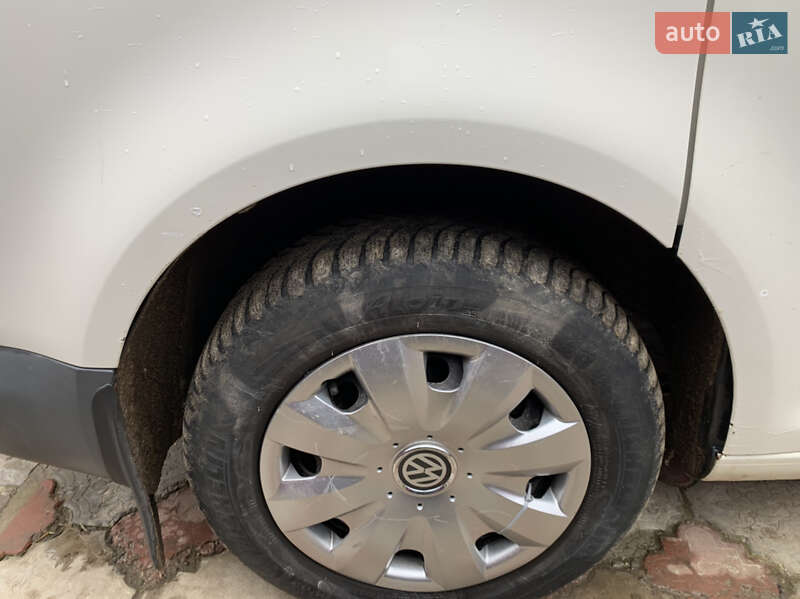 Минивэн Volkswagen Caddy 2006 в Черновцах
