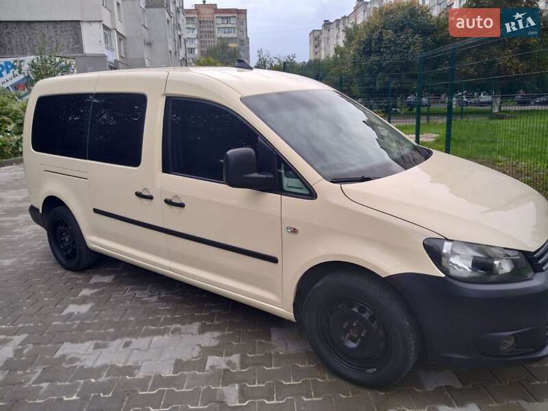 Минивэн Volkswagen Caddy 2011 в 