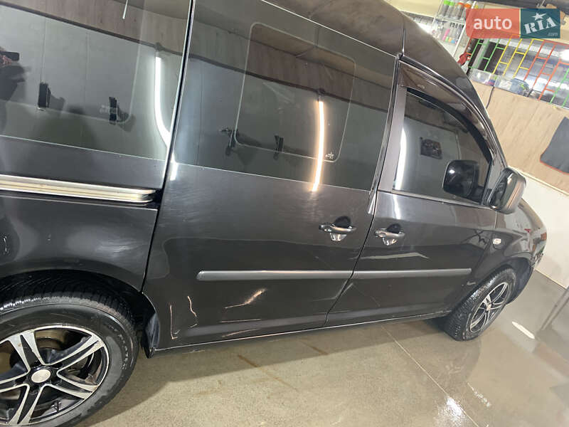 Минивэн Volkswagen Caddy 2008 в Днепре