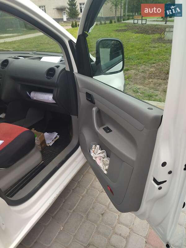 Минивэн Volkswagen Caddy 2008 в Львове фото 2 Минивэн Volkswagen Caddy 2008 в Львове