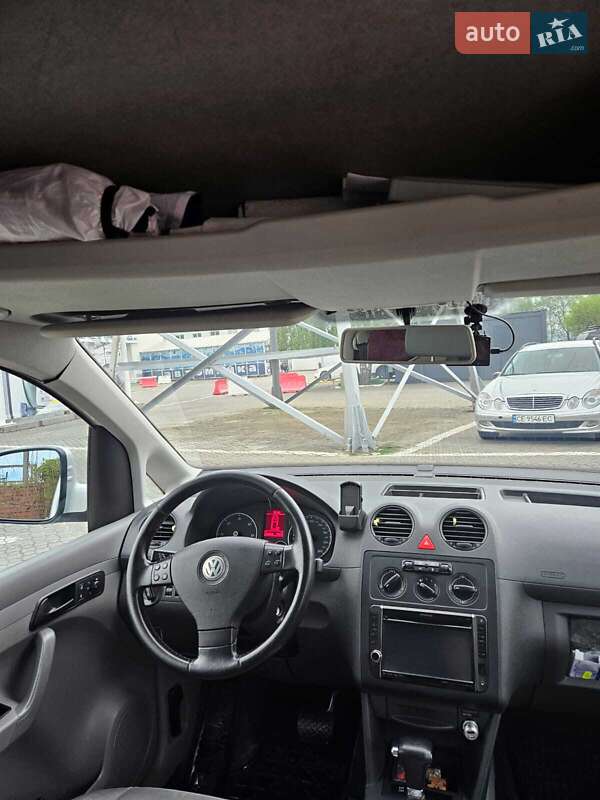 Минивэн Volkswagen Caddy 2010 в Черновцах