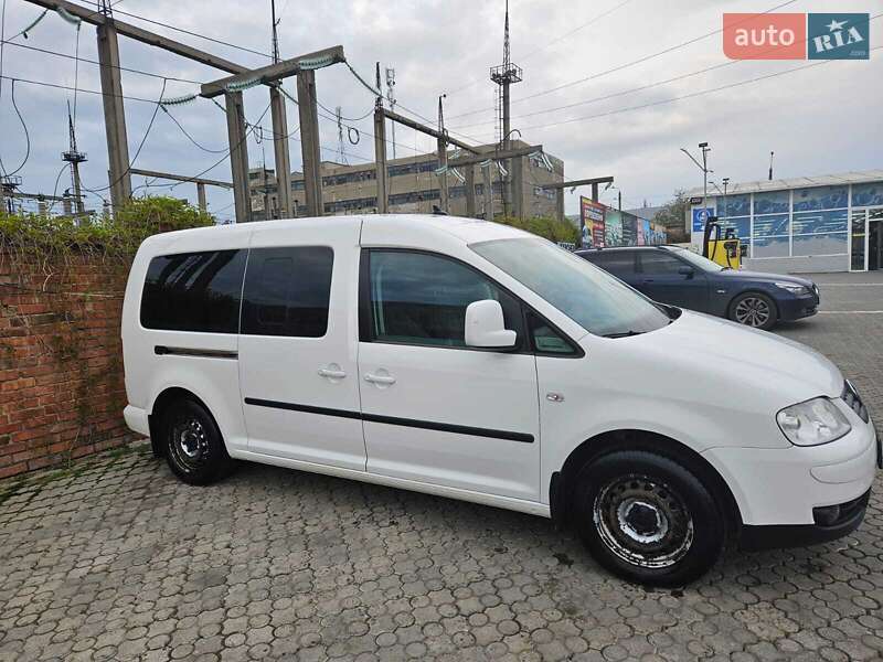 Минивэн Volkswagen Caddy 2010 в Черновцах