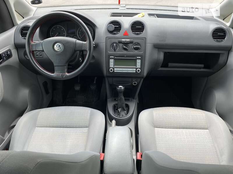 Минивэн Volkswagen Caddy 2010 в Ровно