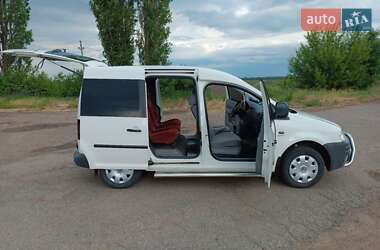 Минивэн Volkswagen Caddy 2009 в Голованевске