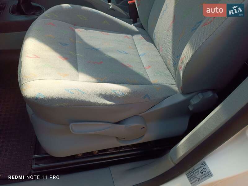 Минивэн Volkswagen Caddy 2009 в Голованевске фото 33 Минивэн Volkswagen Caddy 2009 в Голованевске