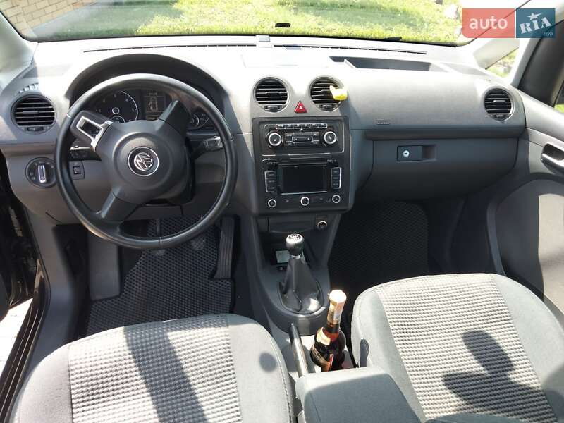 Минивэн Volkswagen Caddy 2011 в Луцке
