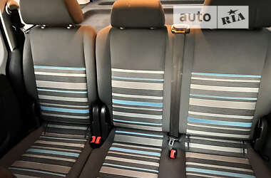 Минивэн Volkswagen Caddy 2011 в 