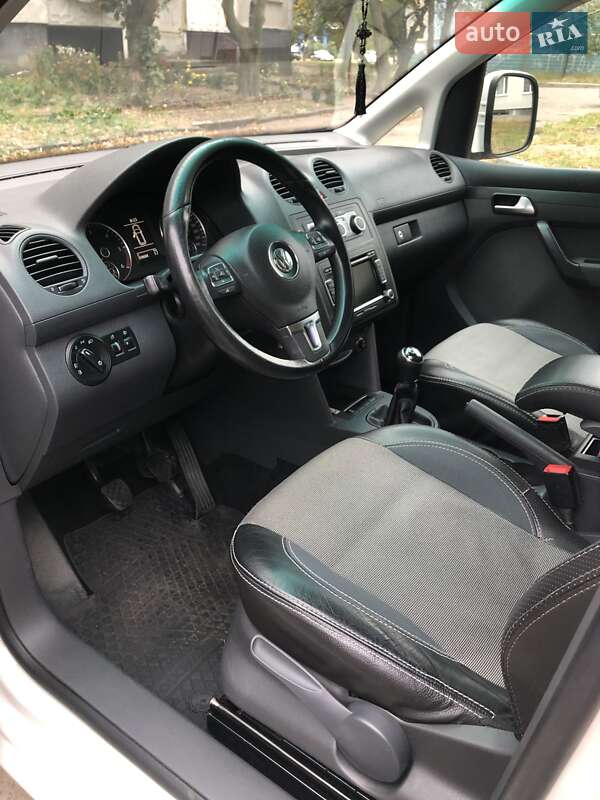 Мінівен Volkswagen Caddy 2013 в Павлограді