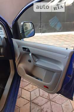 Минивэн Volkswagen Caddy 2010 в Киеве