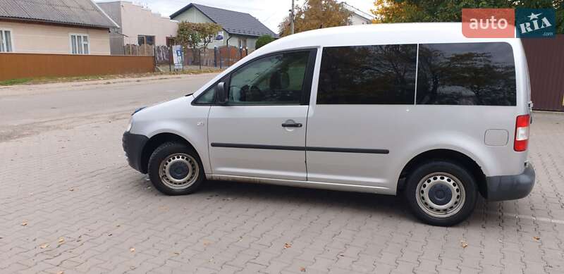 Мінівен Volkswagen Caddy 2006 в Чернівцях