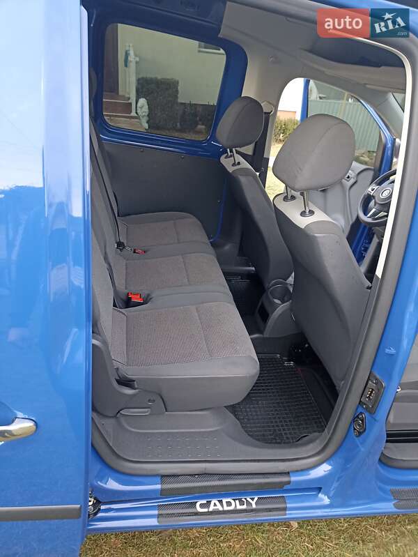 Мінівен Volkswagen Caddy 2011 в Чернівцях