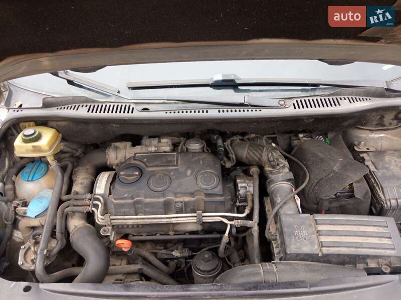 Мінівен Volkswagen Caddy 2008 в Костопілі