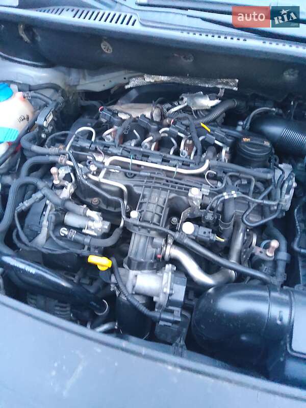 Мінівен Volkswagen Caddy 2013 в Києві