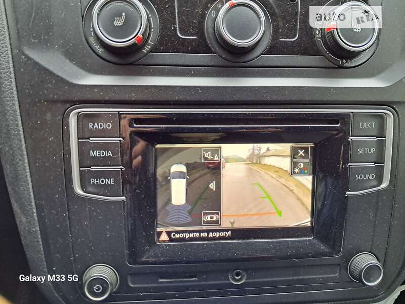 Грузовой фургон Volkswagen Caddy 2015 в Киеве