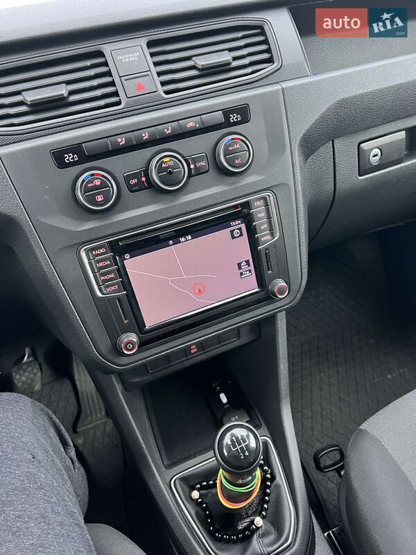 Вантажний фургон Volkswagen Caddy 2018 в Чернівцях