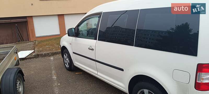 Минивэн Volkswagen Caddy 2009 в Львове