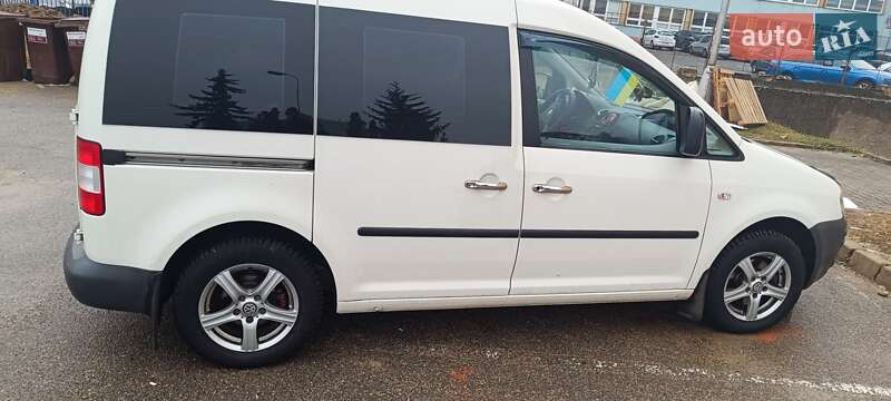 Минивэн Volkswagen Caddy 2009 в Львове