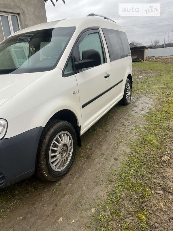Минивэн Volkswagen Caddy 2007 в Вижнице