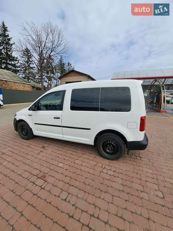 Мінівен Volkswagen Caddy 2016 в Умані