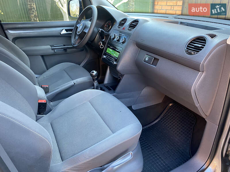 Мінівен Volkswagen Caddy 2012 в Луцьку