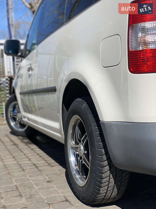 Минивэн Volkswagen Caddy 2006 в Кременчуге