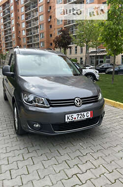 Минивэн Volkswagen Caddy 2013 в Черновцах