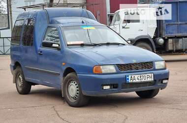 Грузовой фургон Volkswagen Caddy 2003 в Чернигове