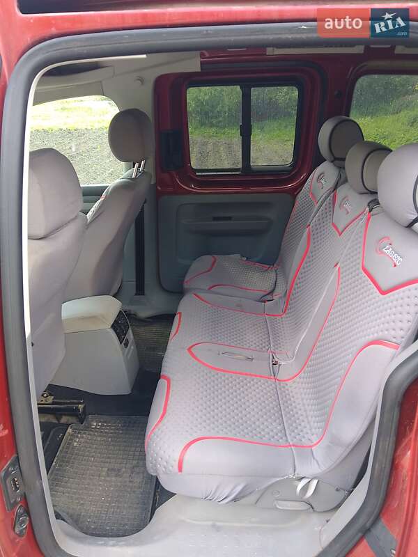 Мінівен Volkswagen Caddy 2007 в Нововолинську