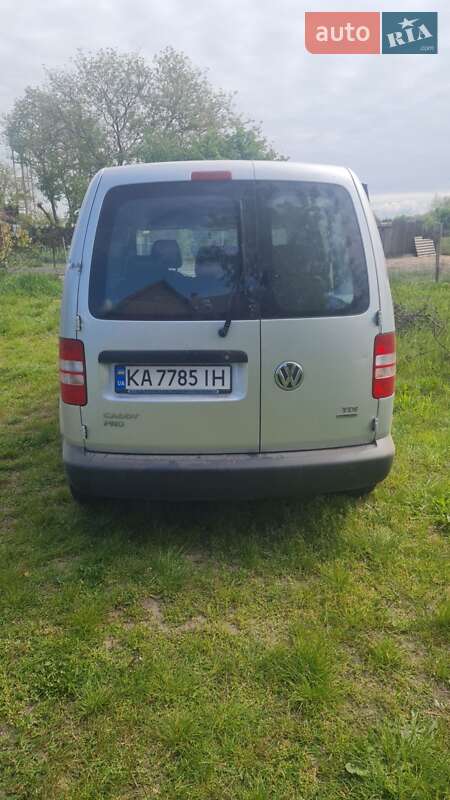 Мінівен Volkswagen Caddy 2015 в Києві