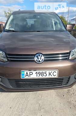 Минивэн Volkswagen Caddy 2011 в Остроге