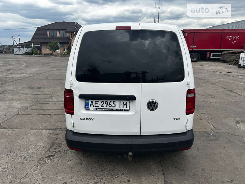 Грузовой фургон Volkswagen Caddy 2017 в Днепре