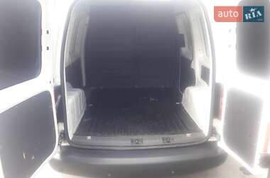 Грузовой фургон Volkswagen Caddy 2012 в 