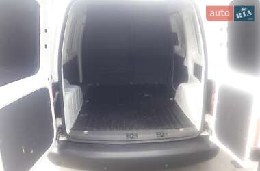 Грузовой фургон Volkswagen Caddy 2012 в Ровно