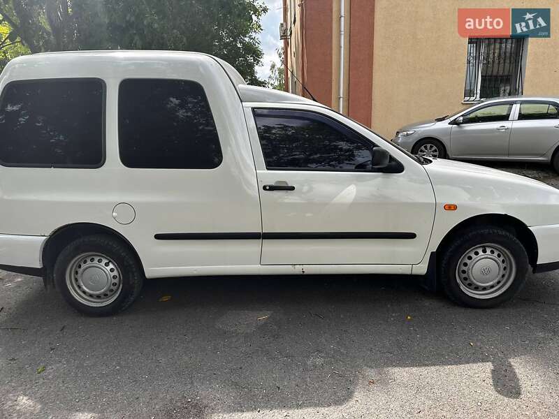 Мінівен Volkswagen Caddy 2002 в Теофіполі