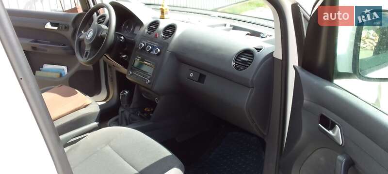 Мінівен Volkswagen Caddy 2013 в Рожнятові