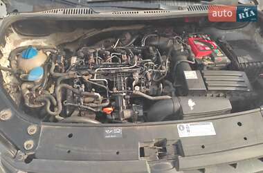 Грузовой фургон Volkswagen Caddy 2010 в 