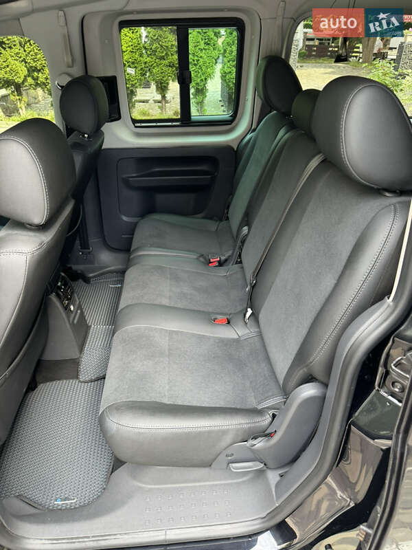 Минивэн Volkswagen Caddy 2014 в Луцке