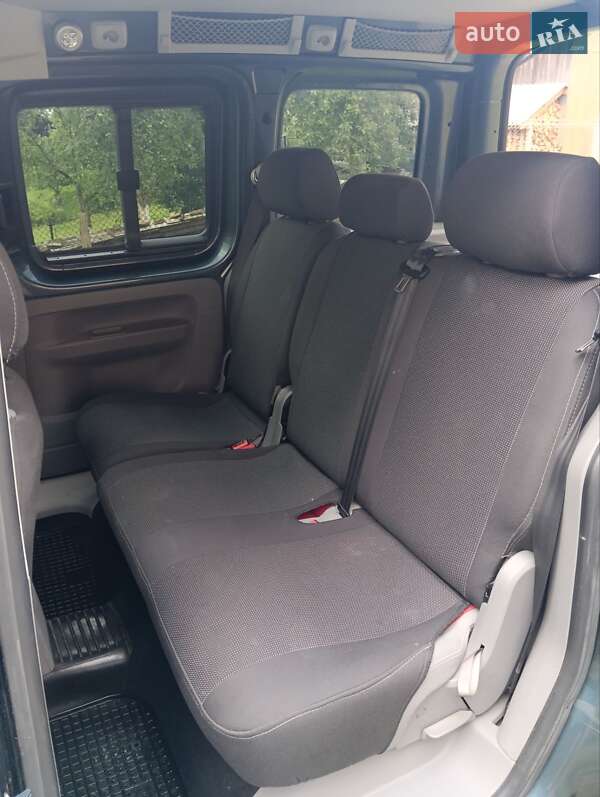 Минивэн Volkswagen Caddy 2009 в Бориславе