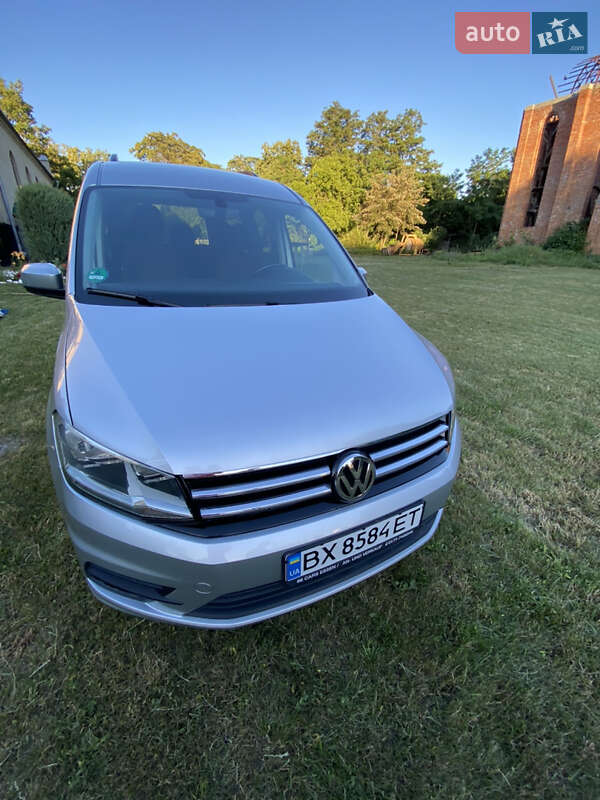 Минивэн Volkswagen Caddy 2015 в Каменец-Подольском