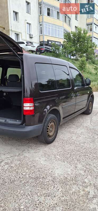 Минивэн Volkswagen Caddy 2010 в Киеве