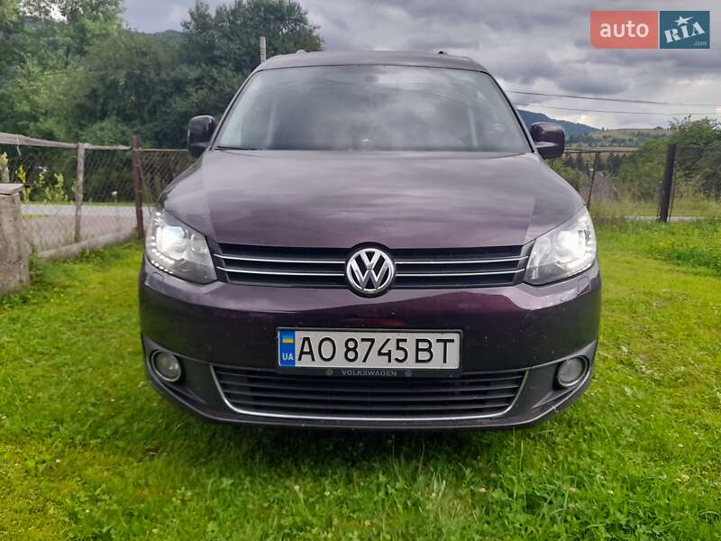 Мінівен Volkswagen Caddy 2012 в Ужгороді