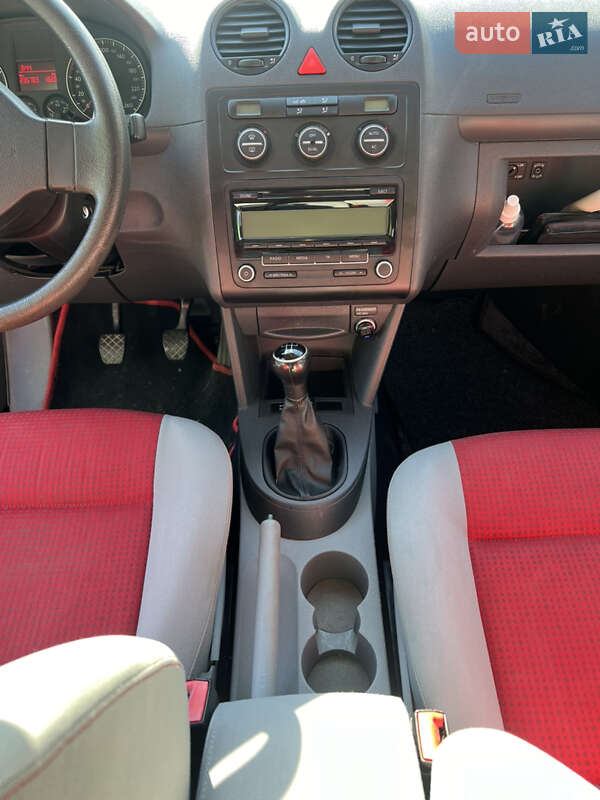 Минивэн Volkswagen Caddy 2009 в Киеве