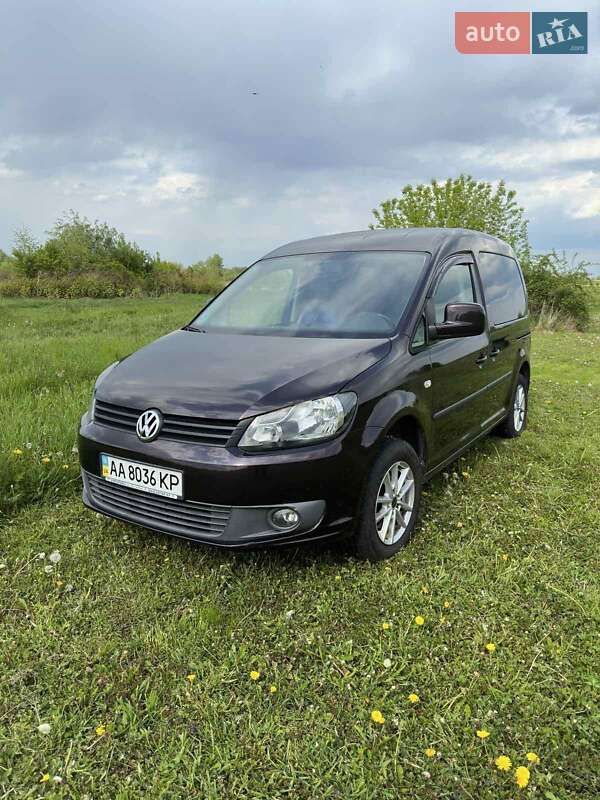 Минивэн Volkswagen Caddy 2011 в 