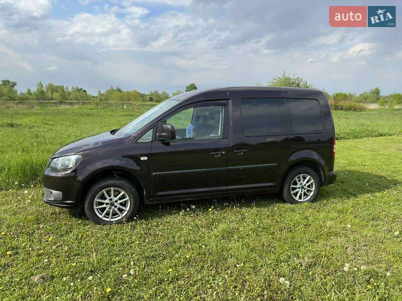 Мінівен Volkswagen Caddy 2011 в Києві