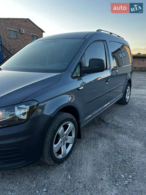 Минивэн Volkswagen Caddy 2016 в Бердичеве