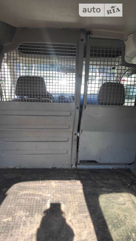 Вантажопасажирський фургон Volkswagen Caddy 2010 в Миколаєві