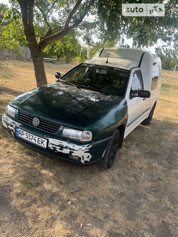 Грузовой фургон Volkswagen Caddy 2001 в Новониколаевке